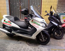 Motos